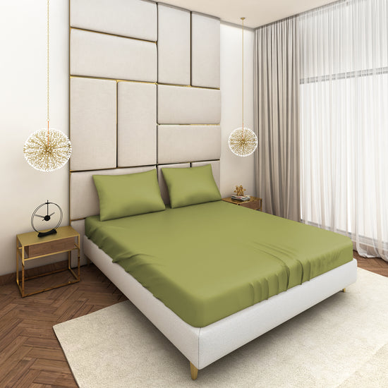 Load image into Gallery viewer, Green Satin Bedsheet Set
