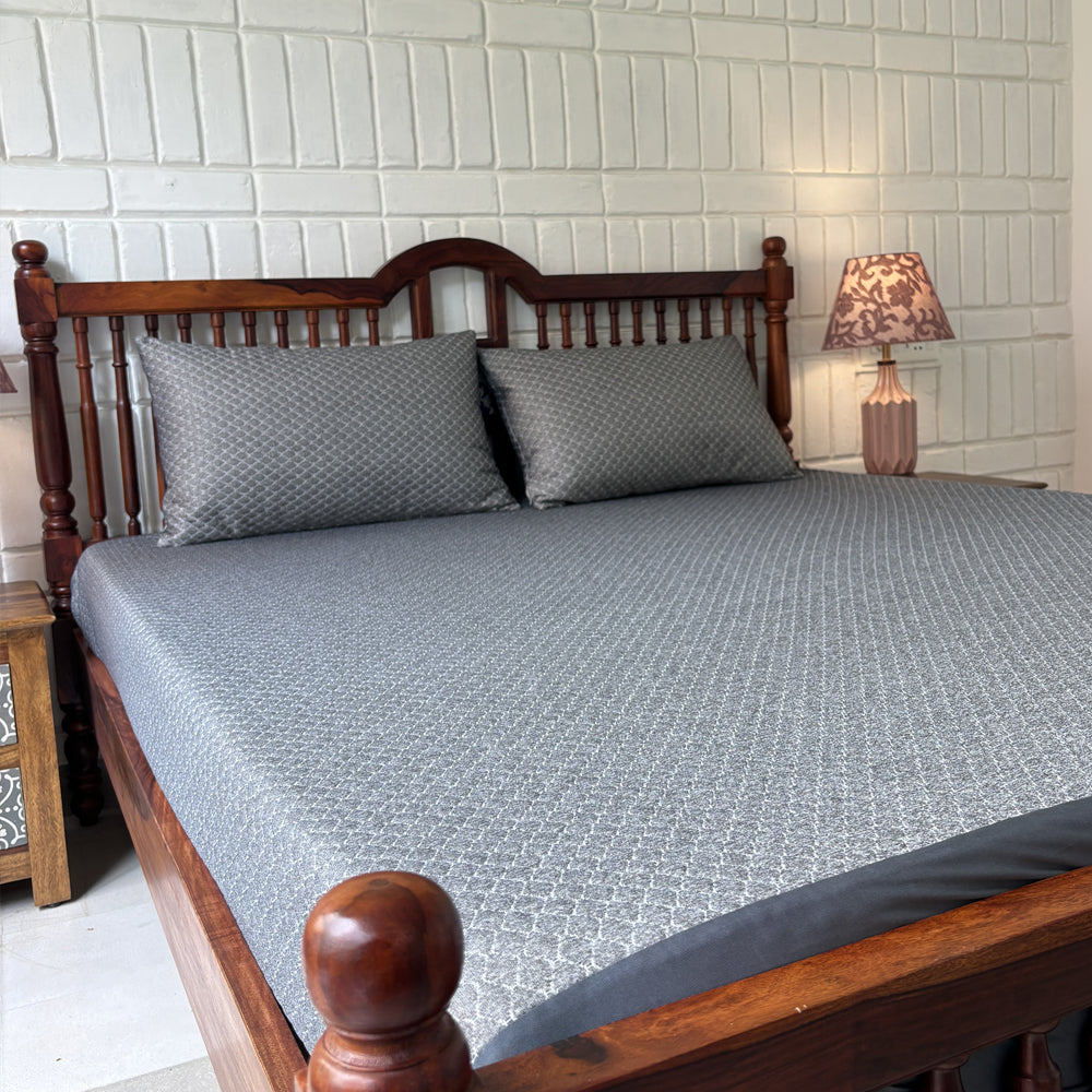100% Waterproof - Mattress Protector