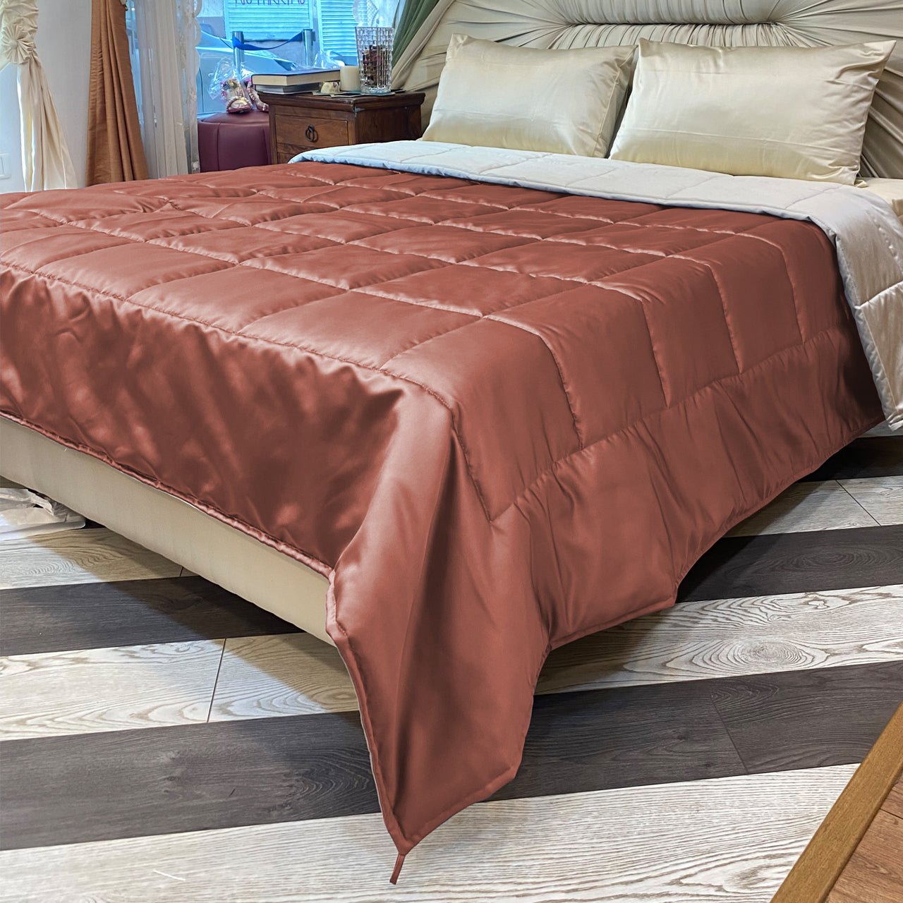 Satin Comforter - Seevo.in