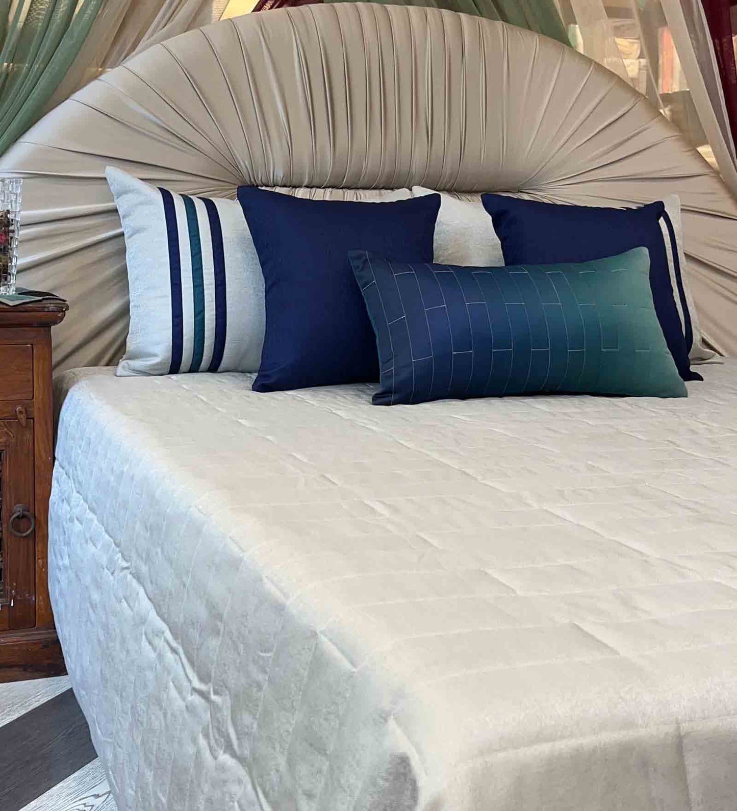 Vigo Bed Covers Set - King Size
