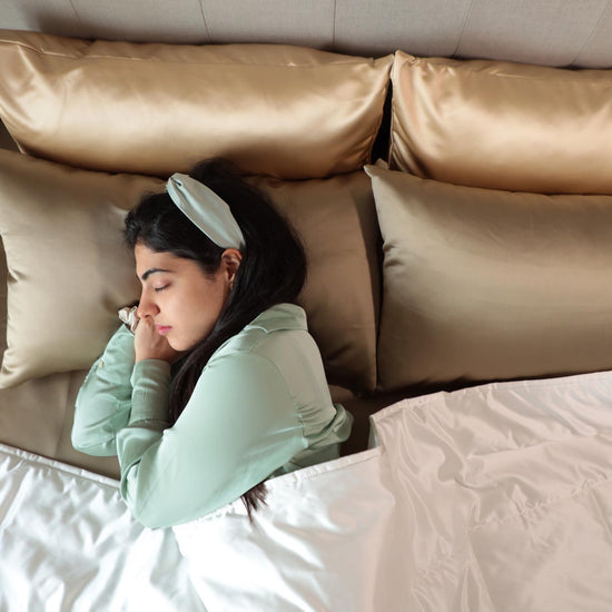 Light Gold Satin Pillowcases - Set of 2 (With 3 free scrunchies)